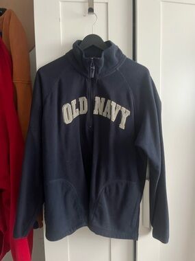 Old Navy White and Navy Waffle-Knit Pullover with Red Trim